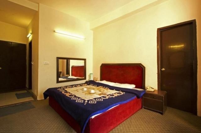 Hotel Sitara International Манали Номер фото
